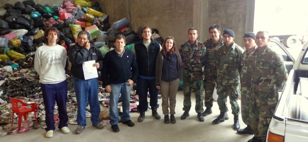 Entrega de donaciones a La Plata